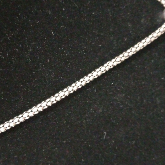 Silvertone Neckless & Pierced Earrings with Lilic Amethyst stones - Picture 6 of 9